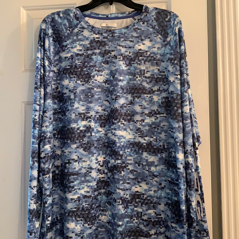 Columbia XL top